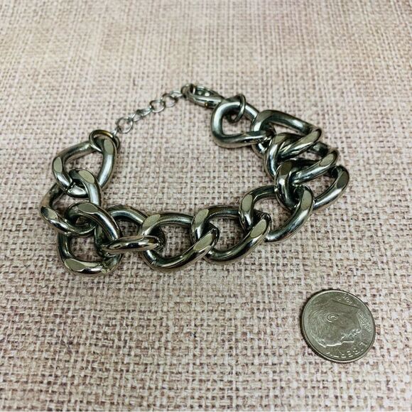 Chunky Silver Curb Link Bracelet - Picture 1 of 2